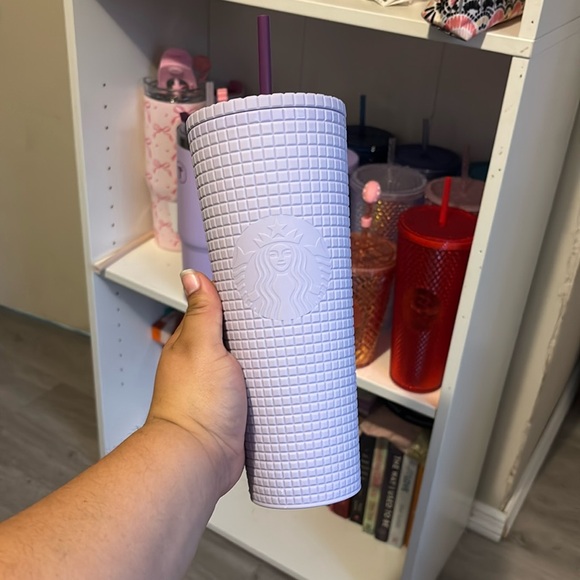 Lilac starbucks cup - Picture 1 of 3